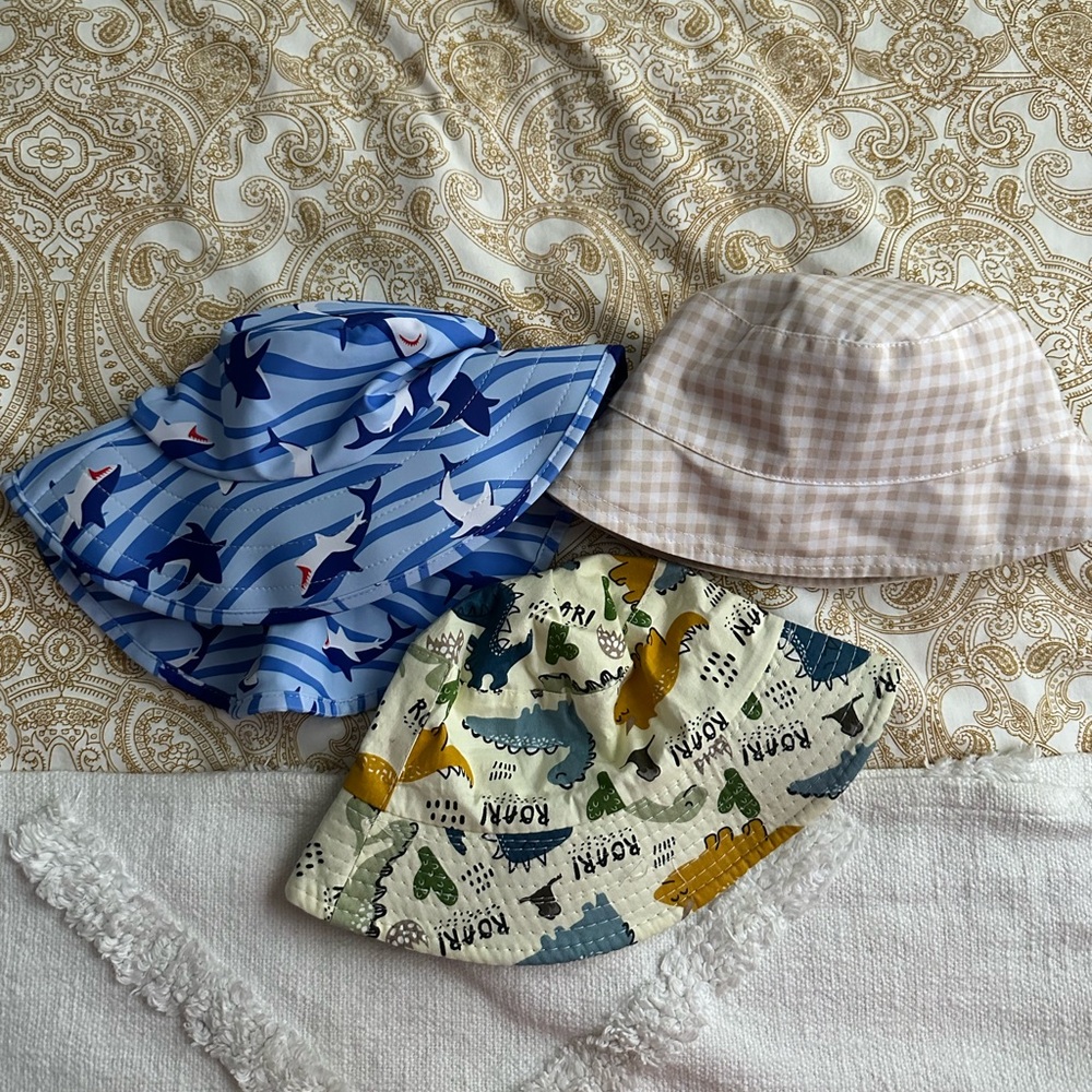 Babies bundle of bucket hats